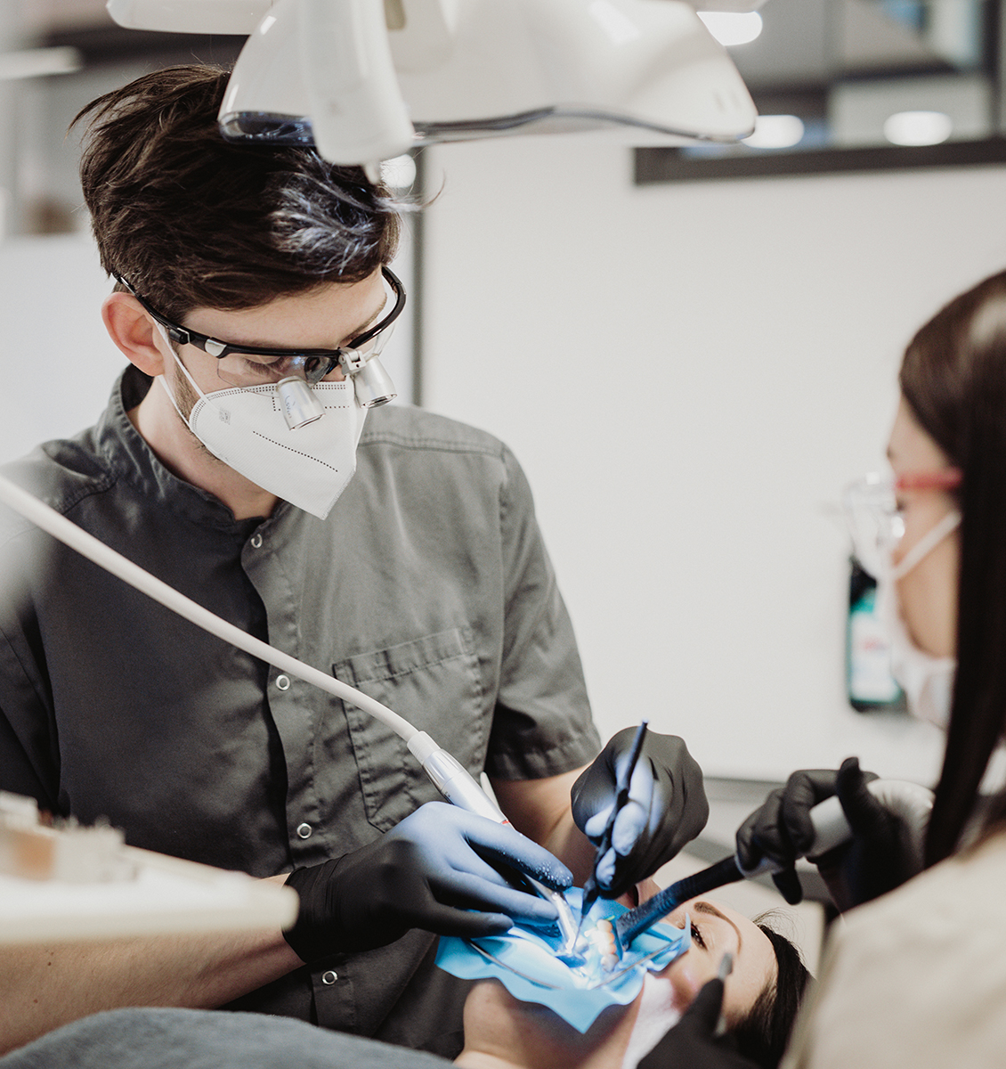 Zahnärzte Stuckenberg: Nachversorgung mit den Mitteln der biomimetischen Zahnmedizin
